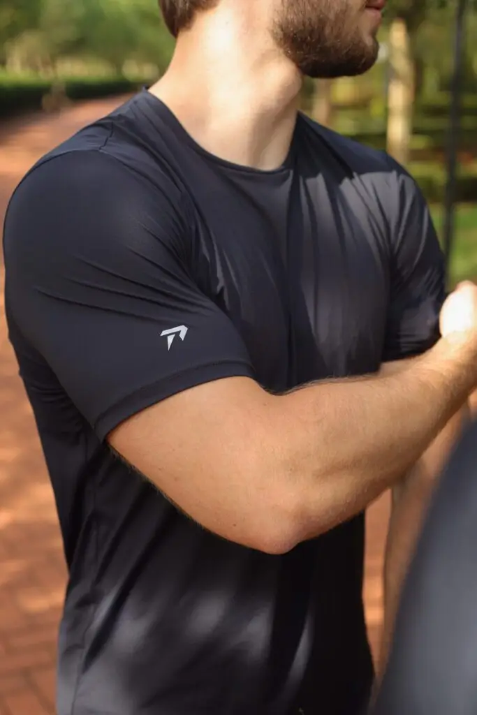 Camiseta Peaki Preta para corredores